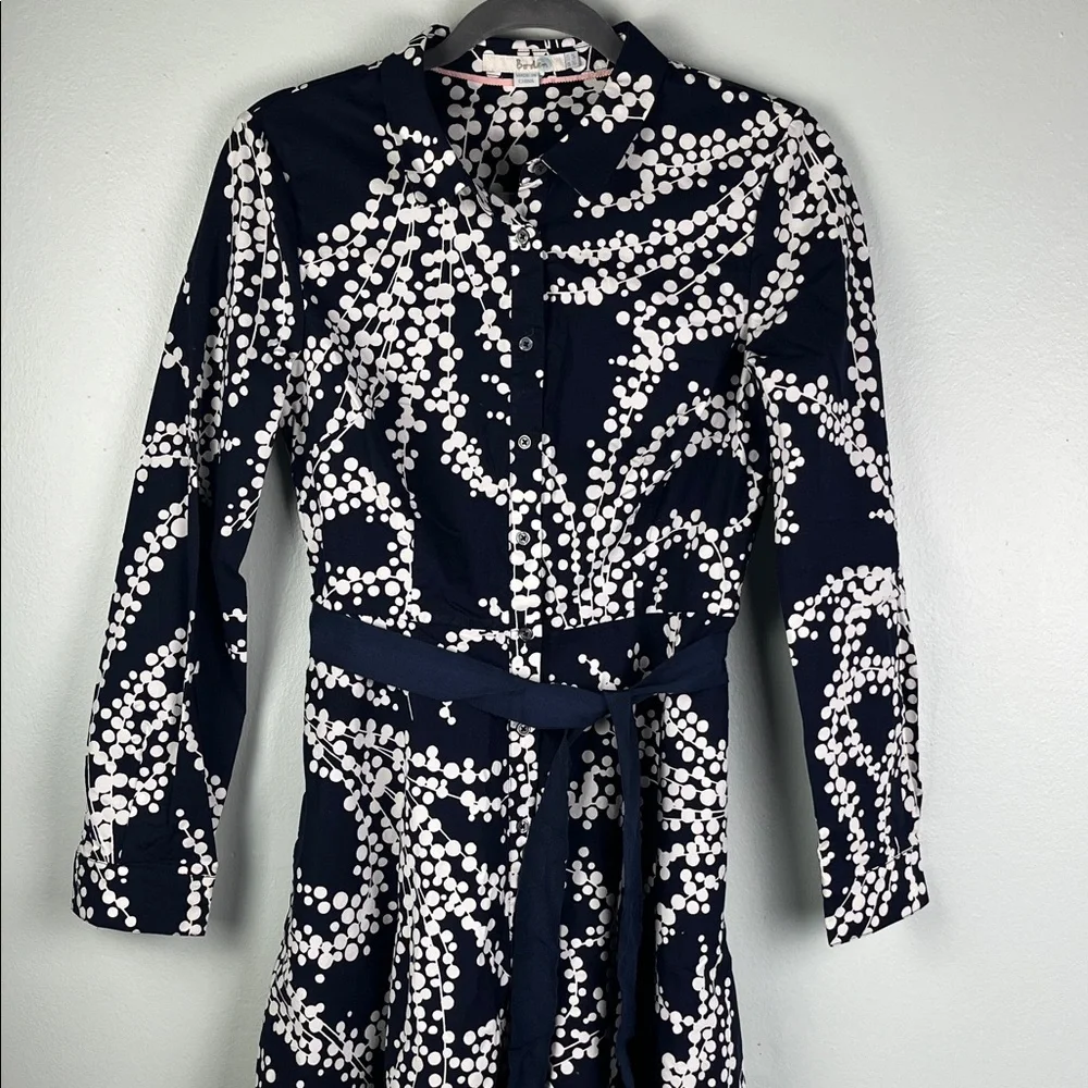 Boden Navy Button-Up Shirt with White Dot Vine Pattern - Picture 3 of 14